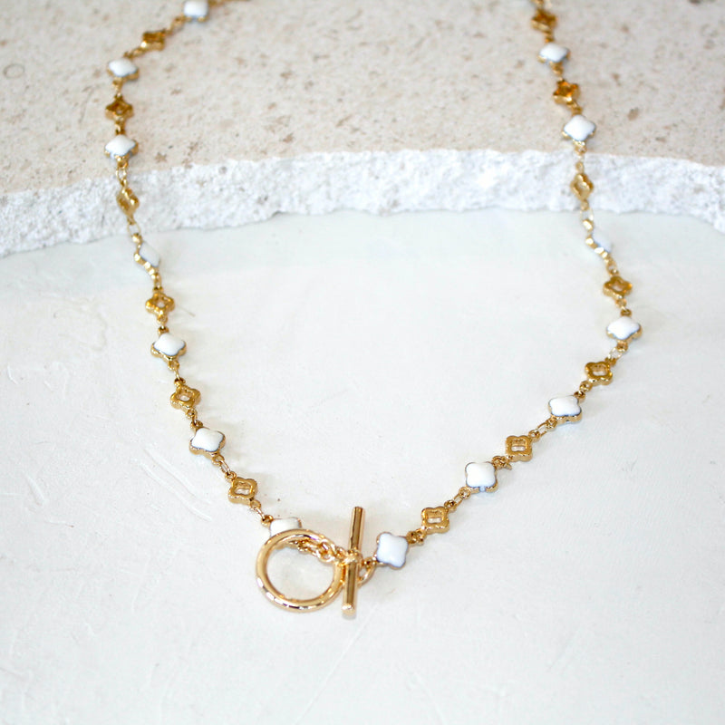 24k Electroplate & Enamel Clover Chain Necklace_White_closer look