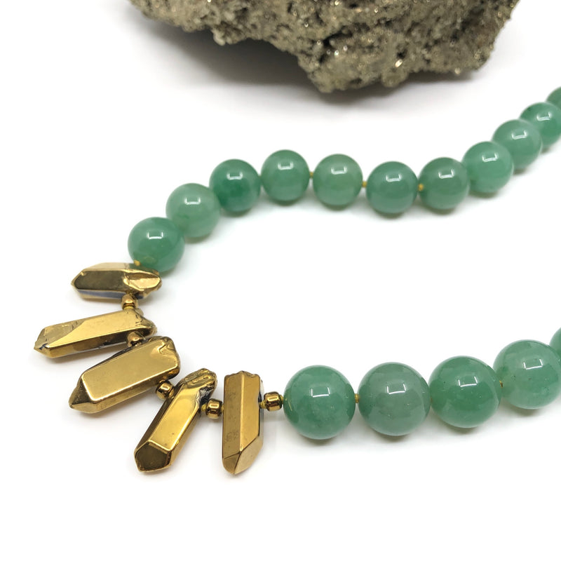 Green with Jade Necklace_Closer look at the Crystal quartz & Jade